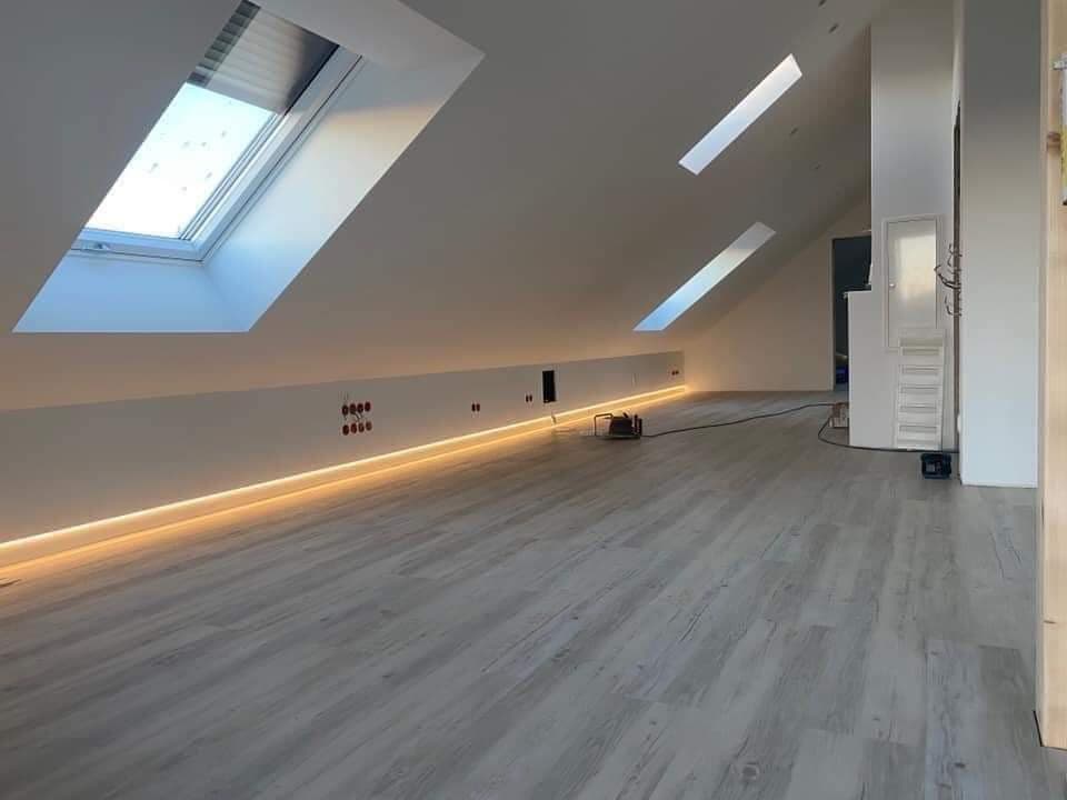 Dachgeschossausbau – Innenausbau & Bodenverlegung